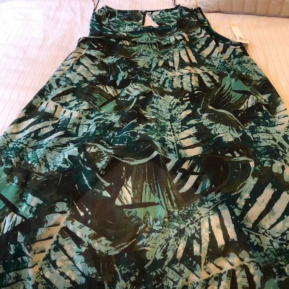 Summer dress. Brand new Chiffon tropical pattern size 2x in mix green color
